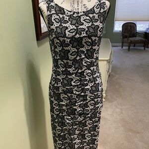 Elegant Black and White Lace Dress by London Times Size 4